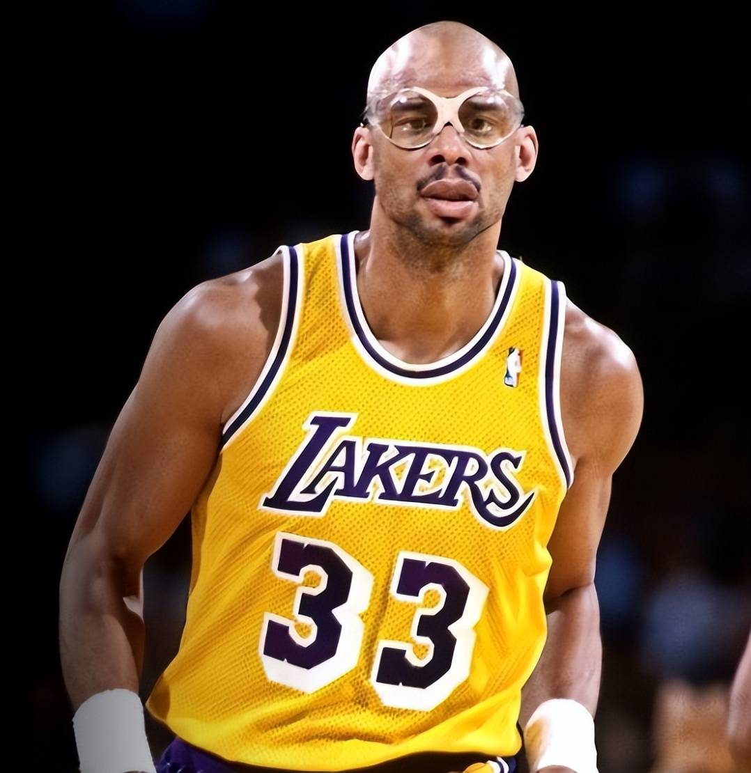 阿拉维斯门将：球队在主场具备与皇马竞争的能力，希望能取胜（阿拉维斯门将：主场具备与皇马抗衡实力，盼取胜）