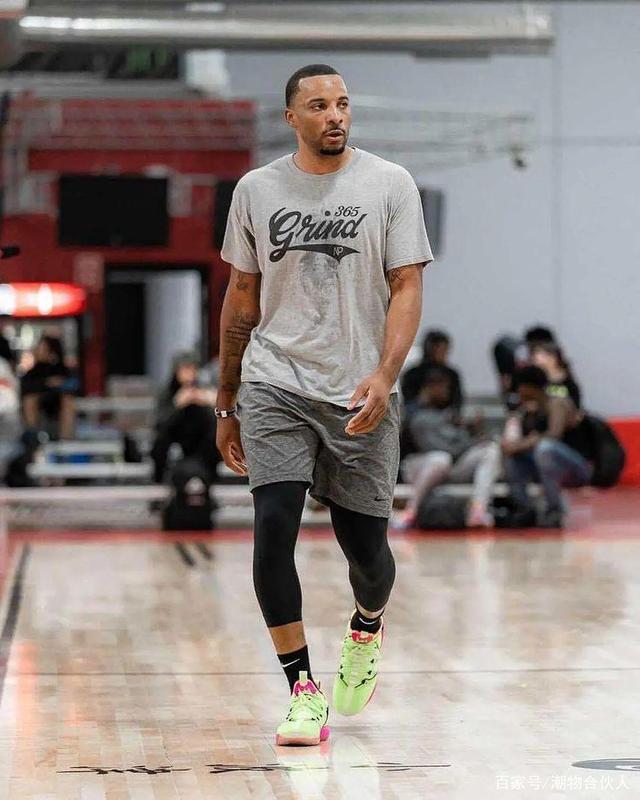 诺伊尔：我们一直在优化战术；对阵大巴黎会是五五开的比赛（诺伊尔：战术持续优化；战巴黎圣日耳曼胜负各半）