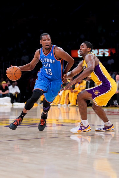 意甲联赛：比萨吉拉迪诺对阵旧主，帕尔马后防线阵容不整（意甲前瞻：比萨主帅吉拉迪诺迎战旧主，帕尔马后防告急）