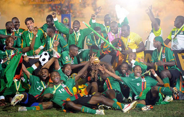 英超战报：卡什破门，布恩迪亚送绝杀，阿森纳1-2不敌维拉（英超速讯：卡什建功，布恩迪亚绝杀，阿森纳1-2负维拉）