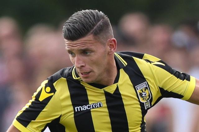 摘得金牌 摘得金牌